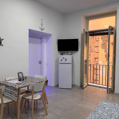 Casa Vacanze La Fenice Naples Extérieur photo